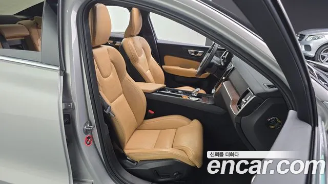 Вольво S60 S60 третьего поколения B5 Ultimate Bright — Фото автомобиля 12