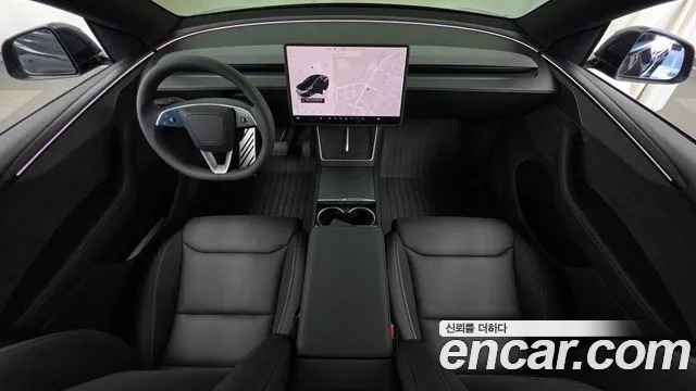 Tesla Model Y — Фото автомобиля 10