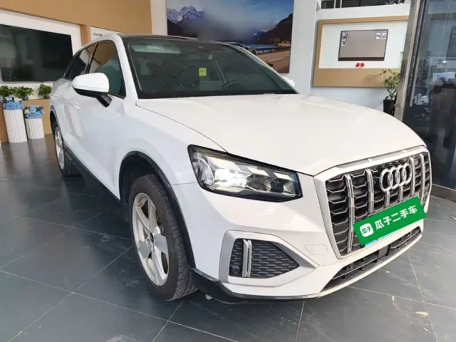 Audi Q2L — Фото автомобиля 3