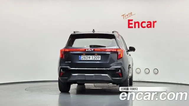 Kia Seltos — Фото автомобиля 4