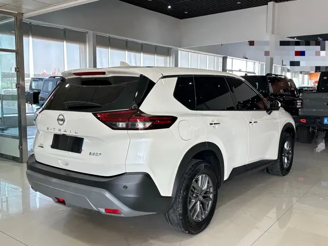 Nissan X-Trail — Фото автомобиля 12