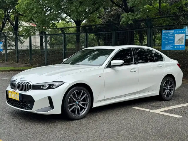 Фотография автомобиля — BMW 3 Series