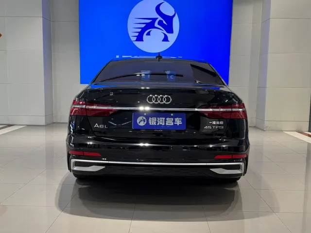 Audi A6L — Фото автомобиля 14