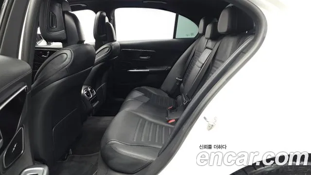 Mercedes-Benz C-Class — Фото автомобиля 12