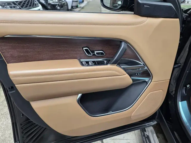 Land Rover Range Rover — Фото автомобиля 6