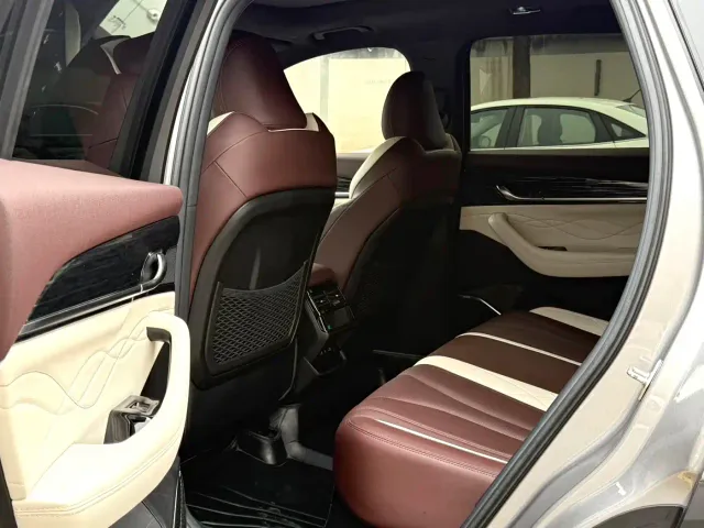 Geely Xingyue L — Фото автомобиля 9