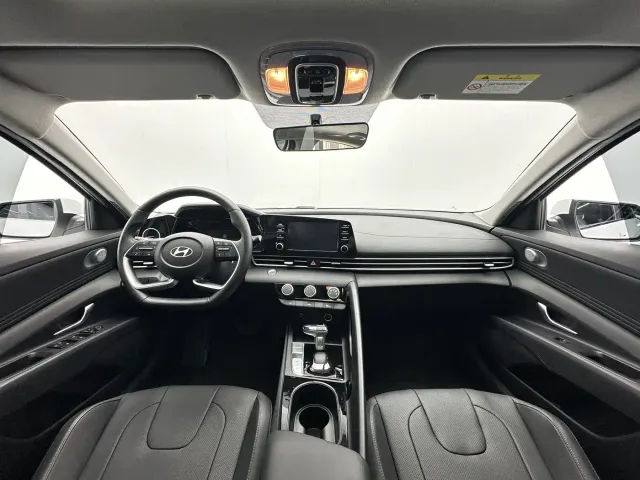 Hyundai Elantra — Фото автомобиля 6