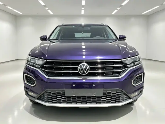Volkswagen T-Roc — Фото автомобиля 2