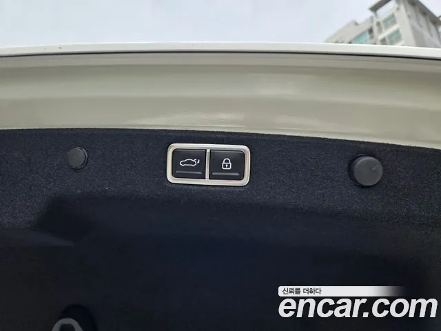 Hyundai Grandeur Grandeur (GN7) 2.5 Бензин 2WD — Фото автомобиля 9
