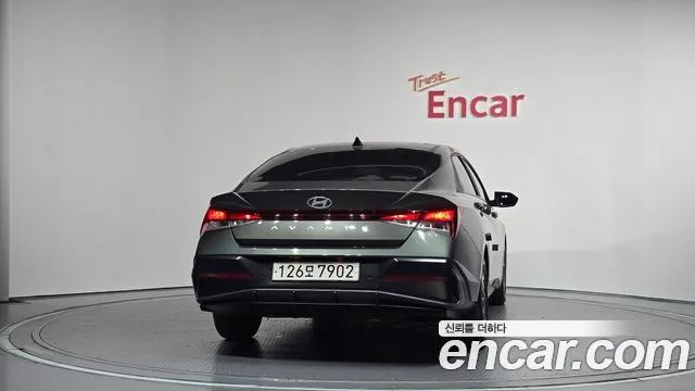 Hyundai Avante CN7 — Фото автомобиля 4