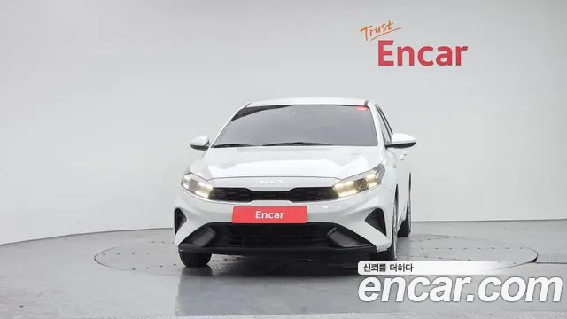 Kia K3 Generation 2 — Фото автомобиля 3