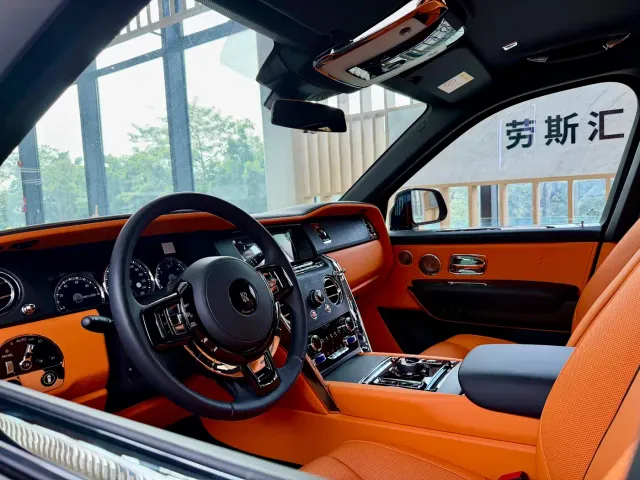 Rolls-Royce Cullinan — Фото автомобиля 6