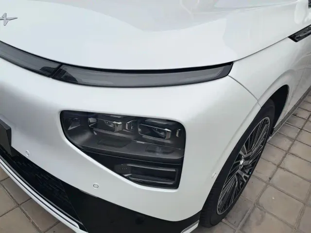 Xpeng G9 — Фото автомобиля 3