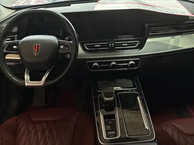 Hongqi HS5 — Фото автомобиля 10
