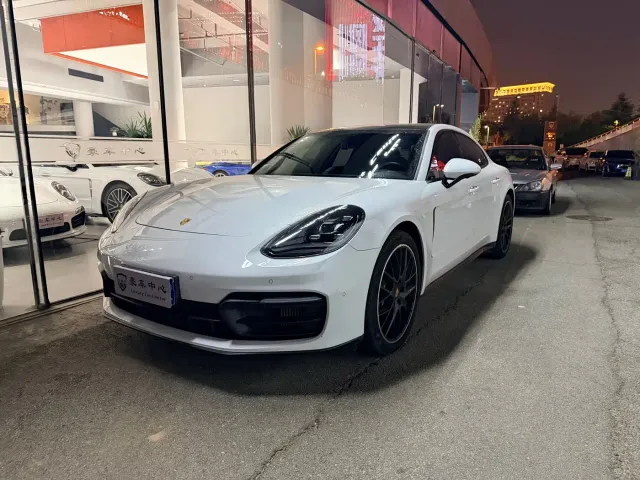Porsche Panamera — Фото автомобиля 2
