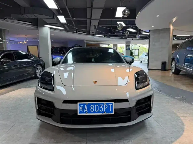 Porsche Panamera — Фото автомобиля 2