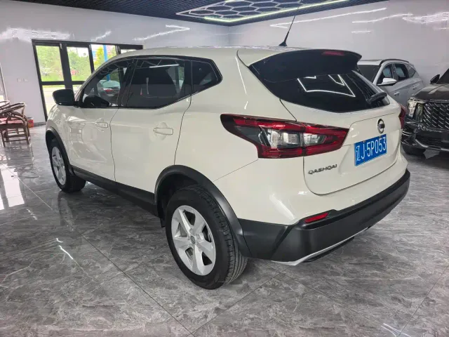 Nissan Qashqai — Фото автомобиля 4