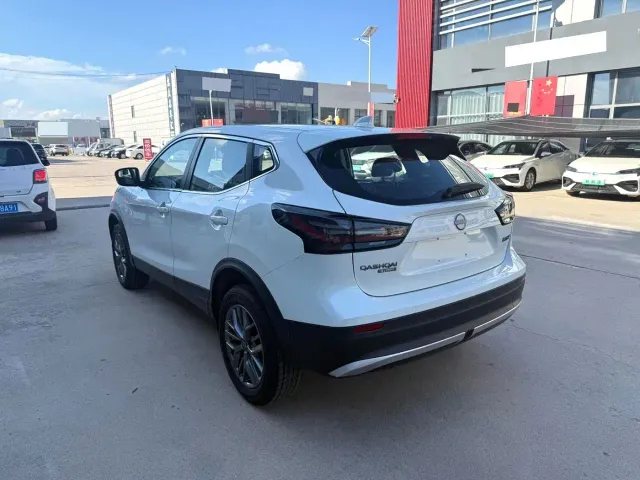 Nissan Qashqai — Фото автомобиля 4
