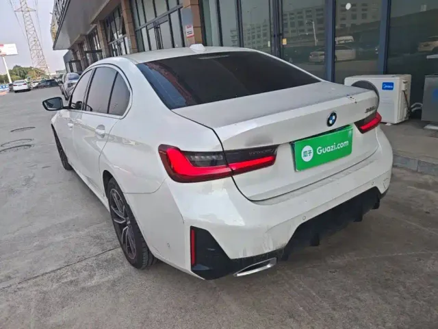 BMW 3 Series — Фото автомобиля 4