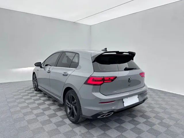 Volkswagen Golf — Фото автомобиля 4