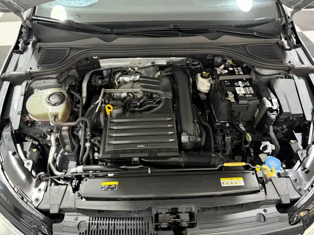 Volkswagen Golf — Фото автомобиля 18