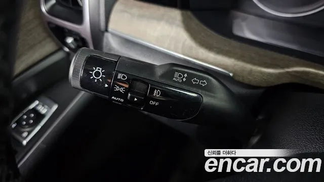 Kia Sorento Sorento 4-е поколение Бензин 2.5T 2WD — Фото автомобиля 19