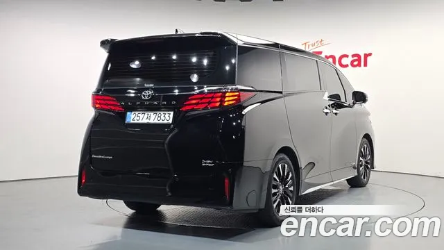Toyota Alphard — Фото автомобиля 2