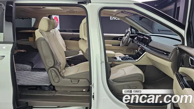 Kia Carnival Generation 4 — Фото автомобиля 11