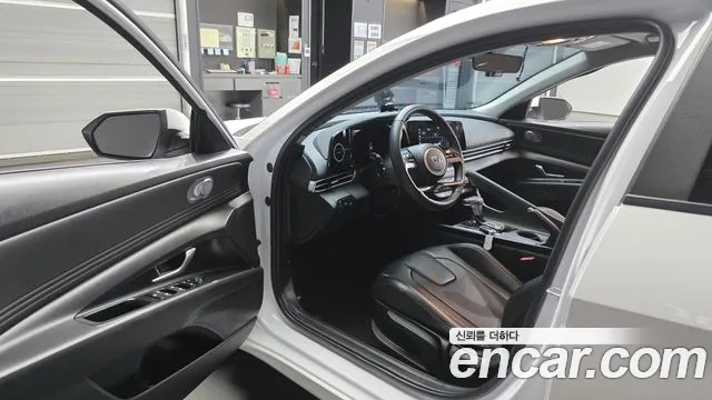 Hyundai Avante CN7 — Фото автомобиля 15