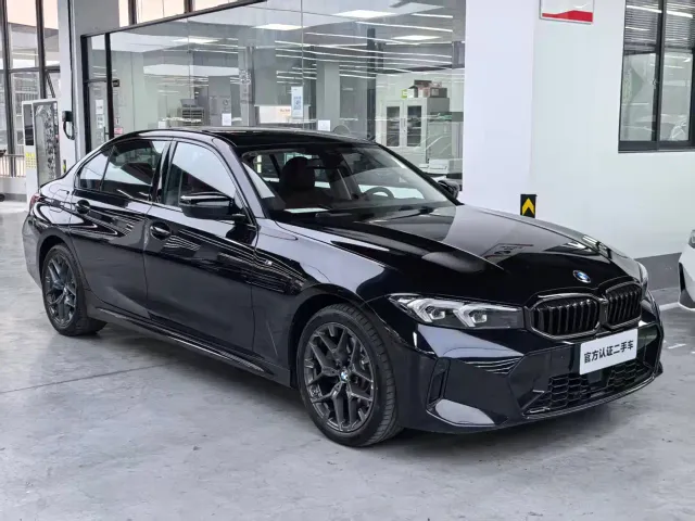 BMW 3 Series — Фото автомобиля 3
