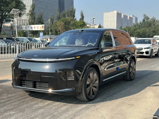 Фотография автомобиля — Li Auto L9