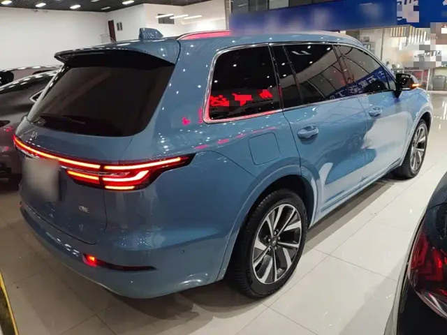 Li Auto ONE — Фото автомобиля 6