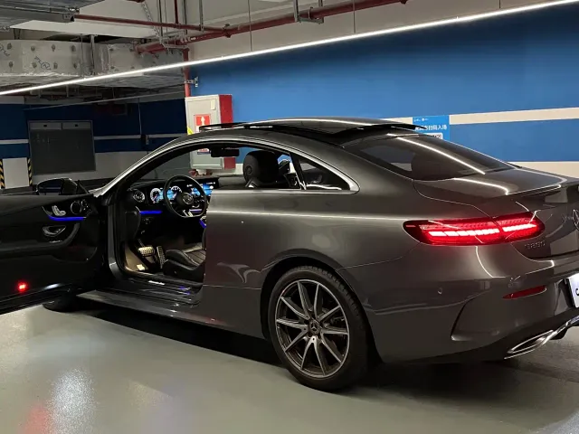Mercedes-Benz E-Class — Фото автомобиля 25