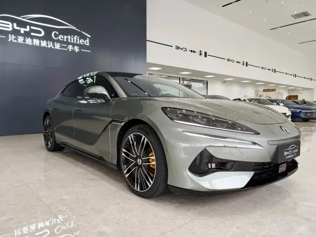 Denza Z9GT — Фото автомобиля 3