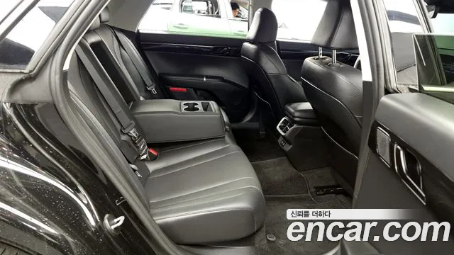 Hyundai Grandeur Grandeur (GN7) 2.5 Бензин 2WD — Фото автомобиля 12