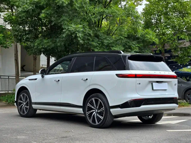 Xpeng G9 — Фото автомобиля 7