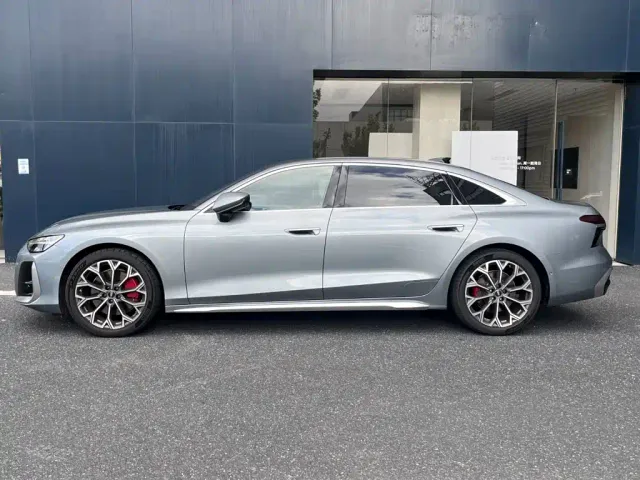 Audi A6L — Фото автомобиля 4
