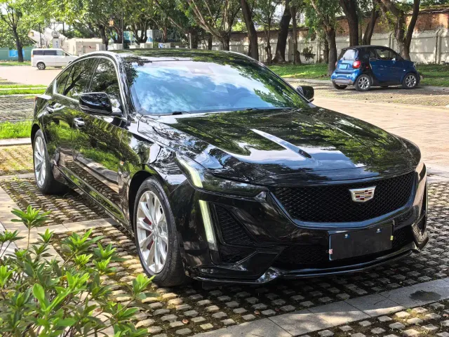 Cadillac CT5 — Фото автомобиля 3