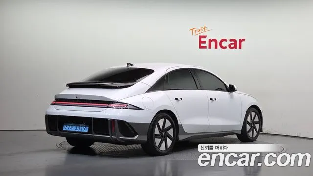 Hyundai Ioniq 6 — Фото автомобиля 2