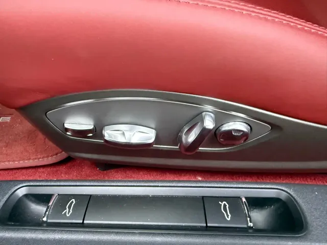 Porsche 718 — Фото автомобиля 24