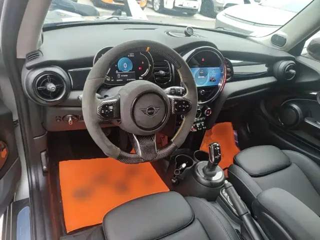 MINI Hatch — Фото автомобиля 9