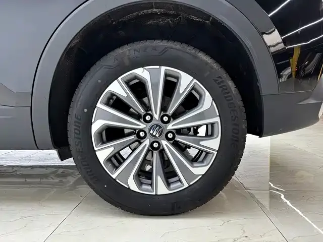 Buick Envision S — Фото автомобиля 14