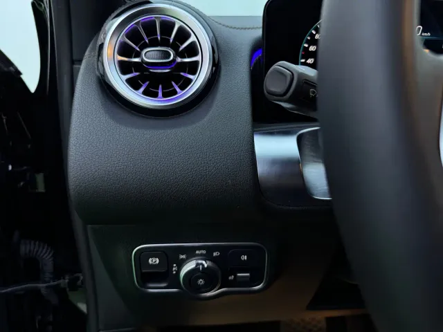 Mercedes-Benz GLB-Class — Фото автомобиля 16