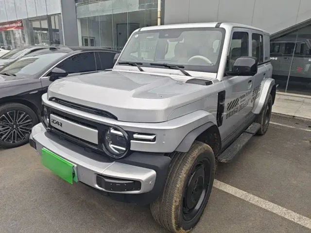 Фотография автомобиля — iCAR V23