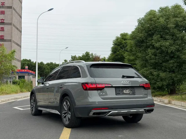 Audi A4 — Фото автомобиля 15