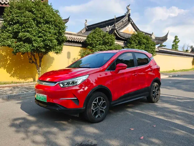 Фотография автомобиля — BYD Yuan Pro