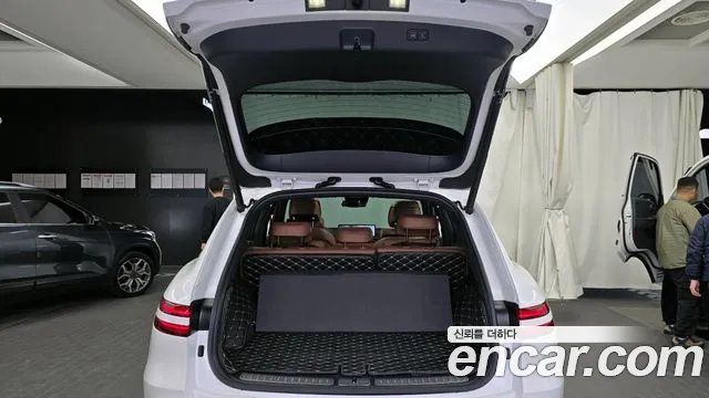 Genesis GV70 2.5T Бензин AWD — Фото автомобиля 20
