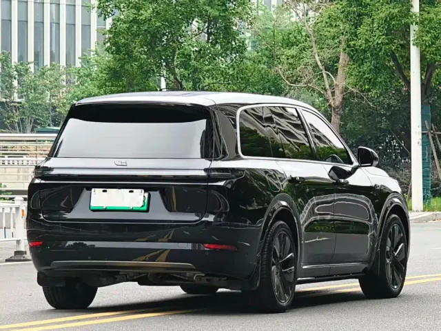 Li Auto L9 — Фото автомобиля 15