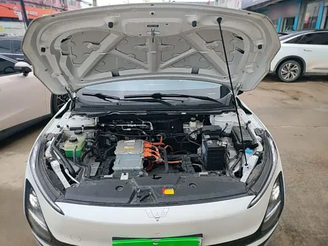 Wuling E5 — Фото автомобиля 19