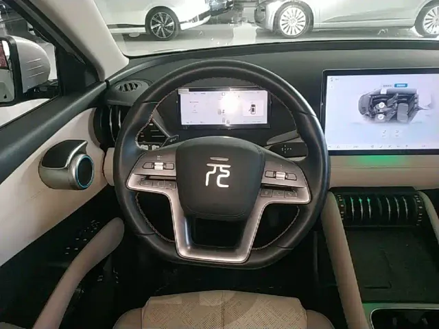 BYD Yuan PLUS 2025 Smart Drive 510KM Surpass Edition — Фото автомобиля 10